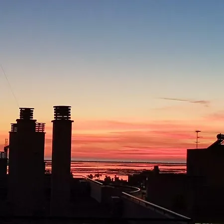 アパート The Market Square House